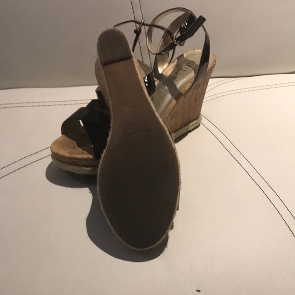 pretty black patent sandals - Picture 4 of 4